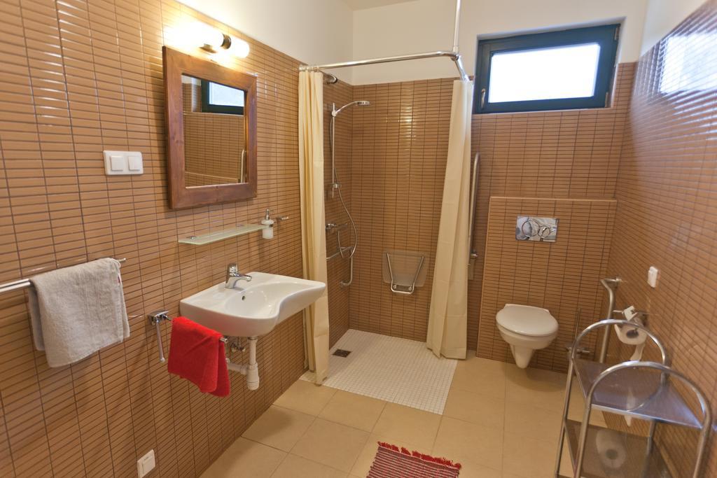 Irota Ecolodge Case de vacanță